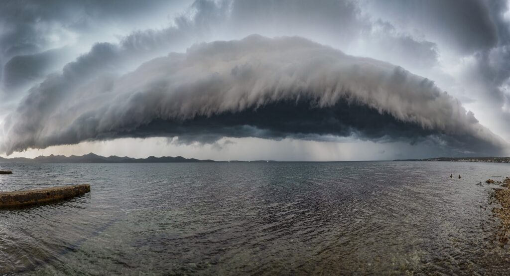 Shelf cloud rolling in ahead of a storm